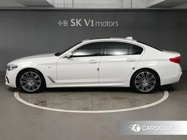 BMW 5 Series (G30) id 3243811 из Кореи 13