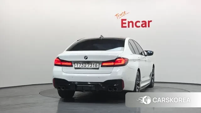 BMW 5 Series (G30) id 3671911 из Кореи 13