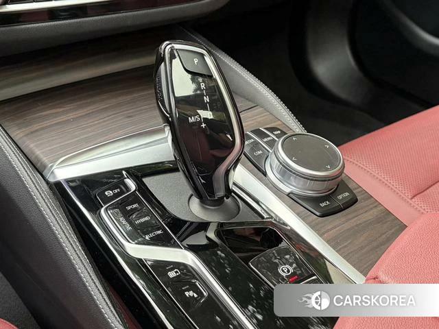 BMW 5 series PHEV id 4301277 из Китая 7