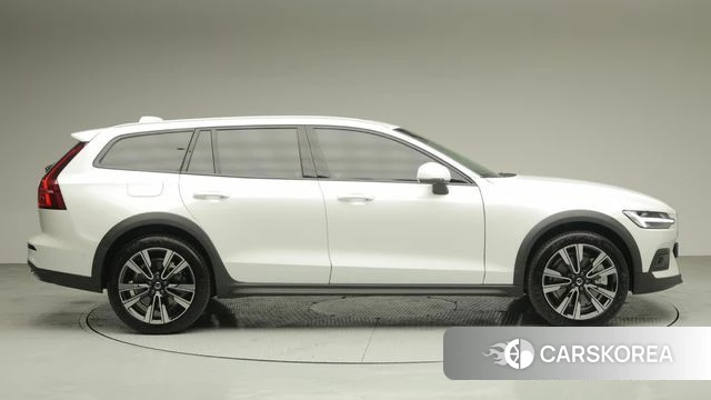 Volvo V60 Cross-Country 2nd Generation id 4248143 из Кореи 13