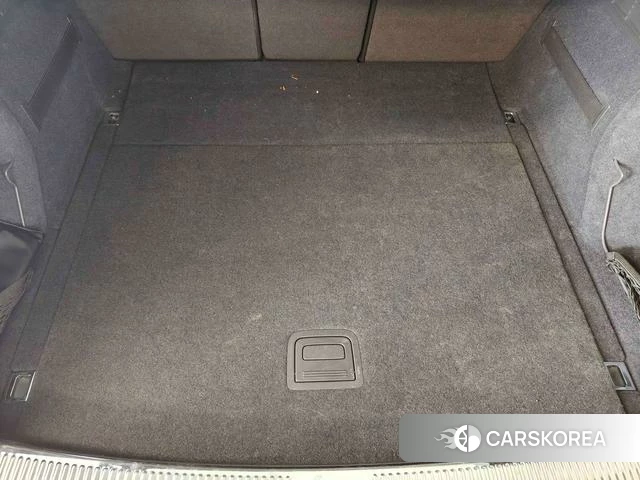 Audi Q5L id 4258210 из Китая 13