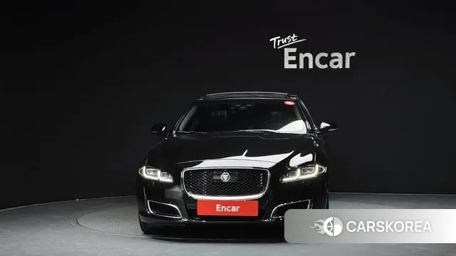 Jaguar All New XJ id 3723180 из Кореи 13