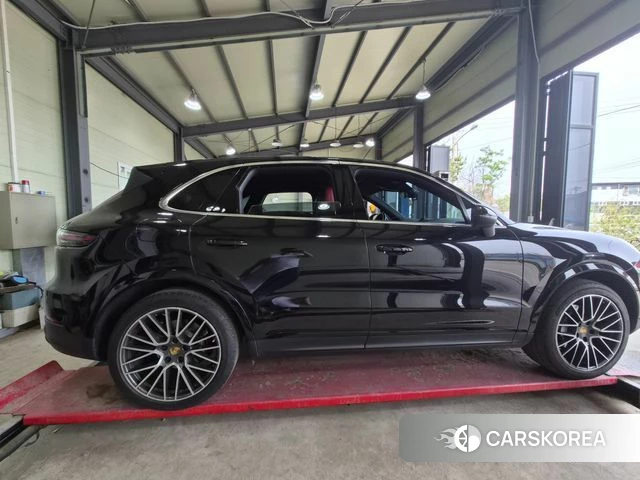 Porsche Cayenne (PO536) 2020 Черный из Кореи, фото 3