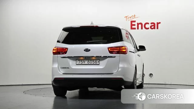 Kia The New Carnival id 4923872 из Кореи 23