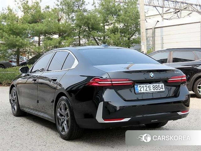 BMW 5 Series (G60) id 3863881 из Кореи 13
