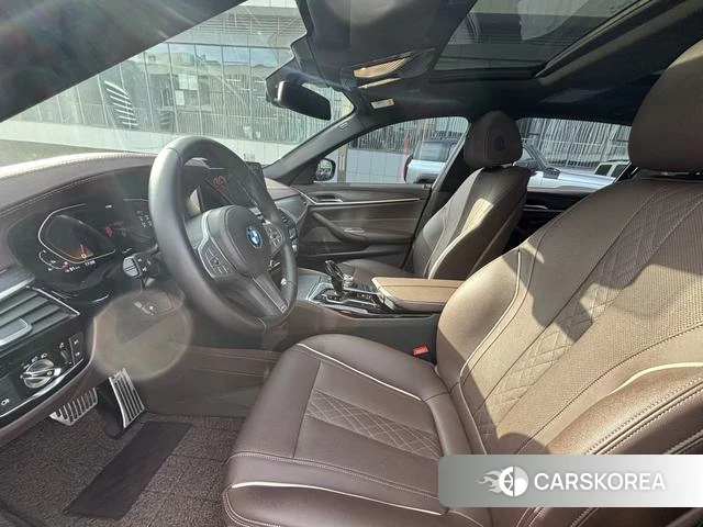 BMW 5 series 2023 Черный из Китая, фото 4