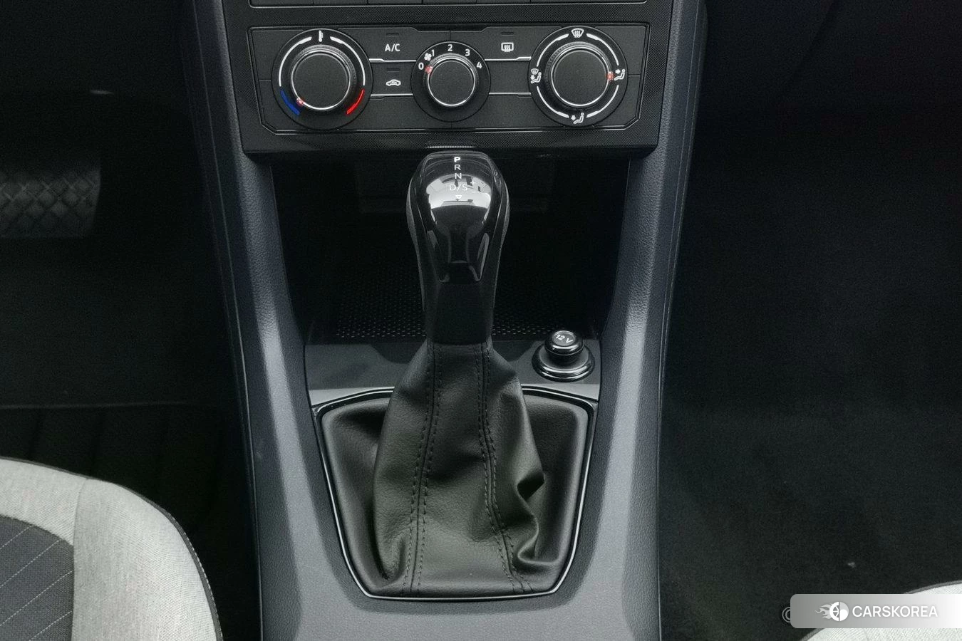 Volkswagen Tuyue id 4455185 из Китая 17