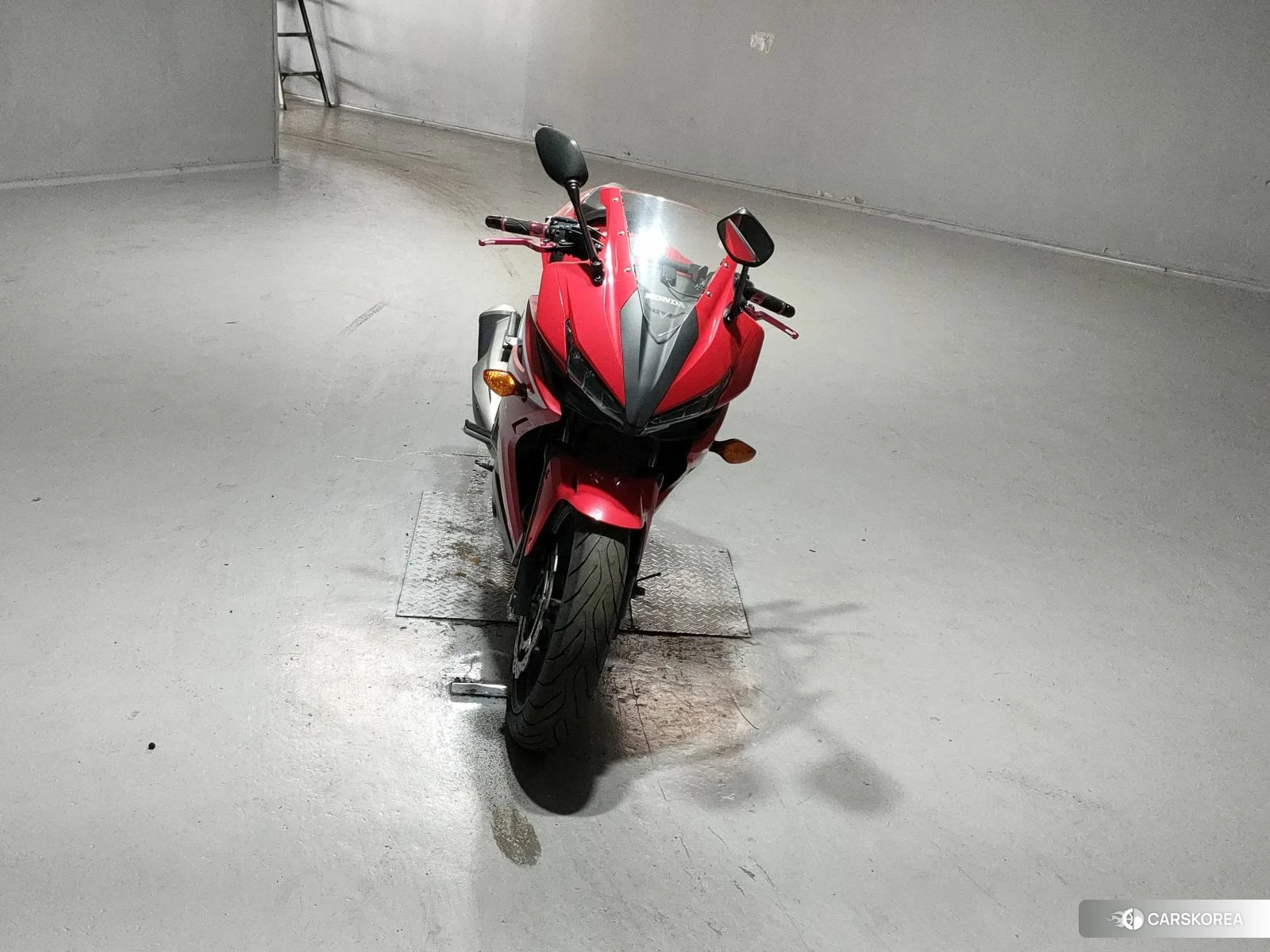 Проданный Honda CBR400R 2017 из Японии, фото 3