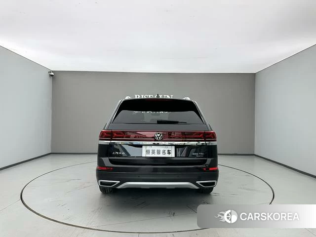 Volkswagen Tourang 2022 Черный из Китая, фото 3