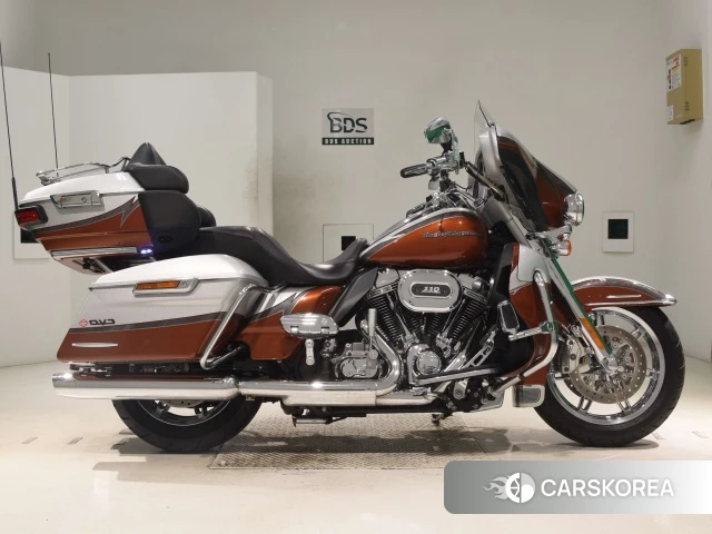 Harley-Davidson Electra Glide FLHTKSE1800 CVO 2014 из Японии, фото 3