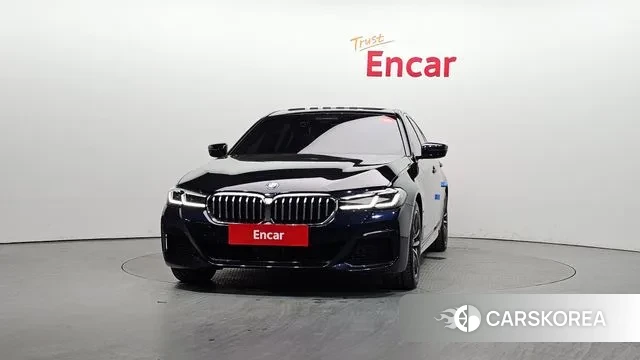 BMW 5 Series (G30) id 3539286 из Кореи 13