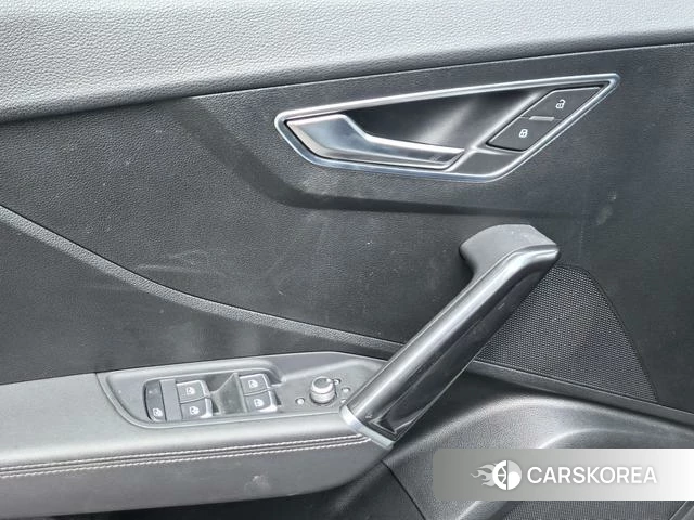 Audi Q2L id 4335813 из Китая 14