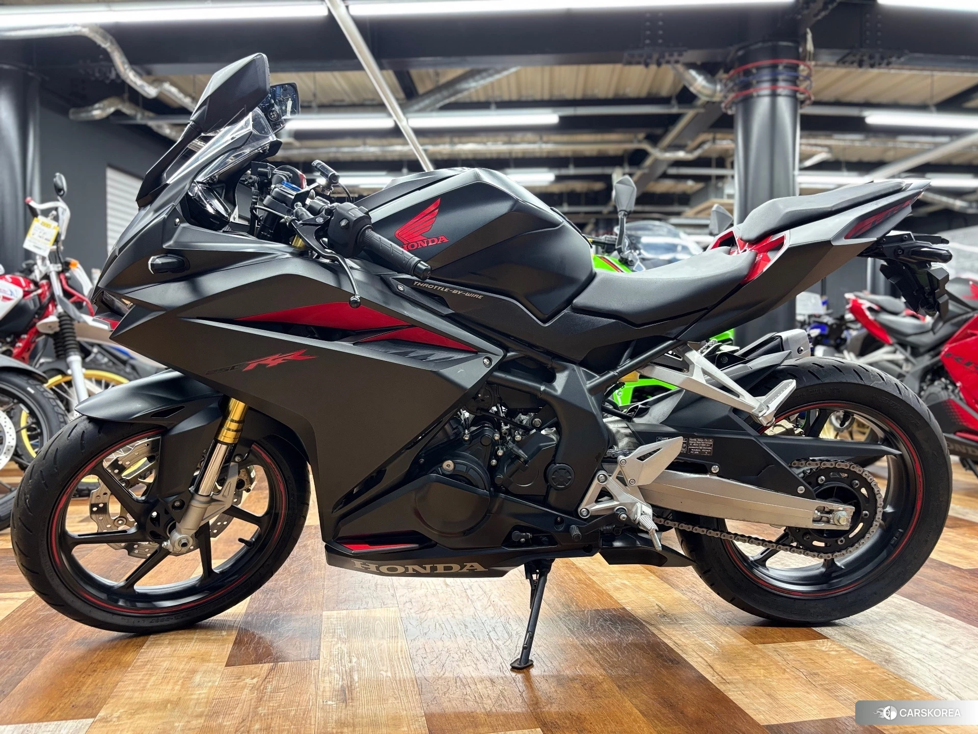 Honda CBR250RR 2017 из Японии, фото 2