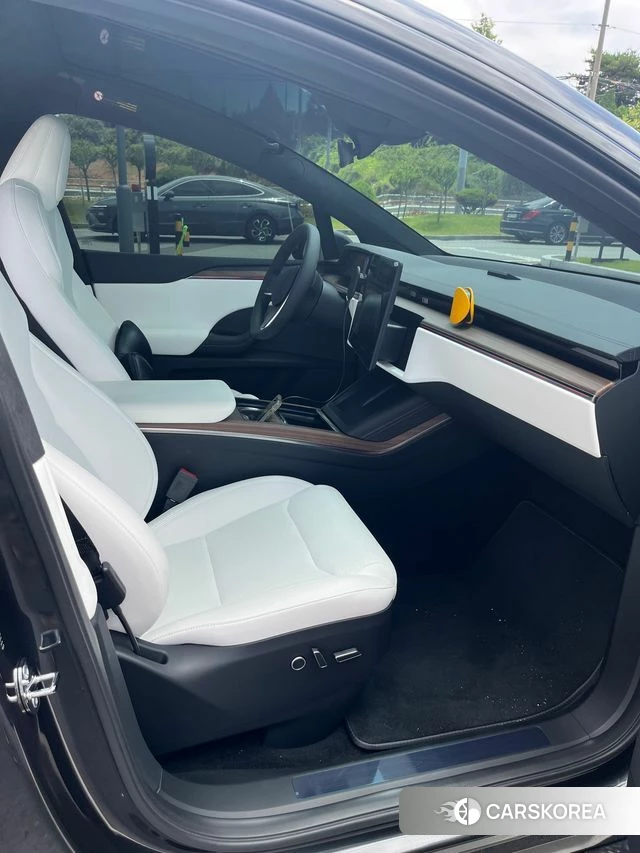 Tesla Model X 2026 Серый из Кореи, фото 3