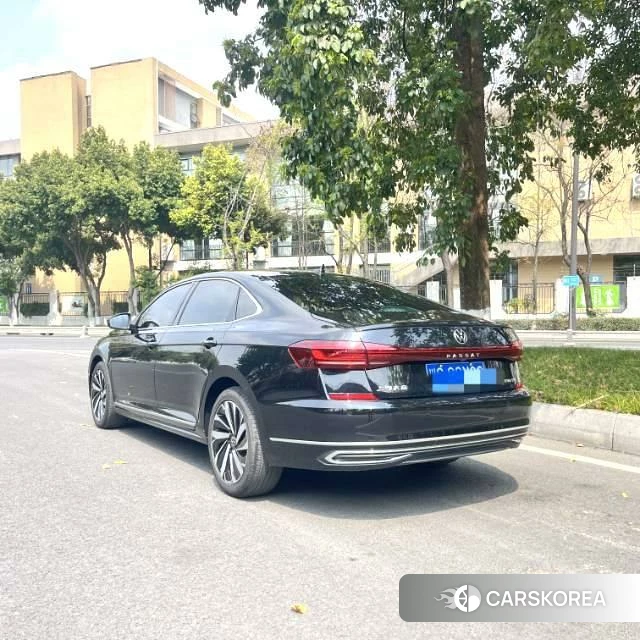 Volkswagen Passat 2022 Черный из Китая, фото 3