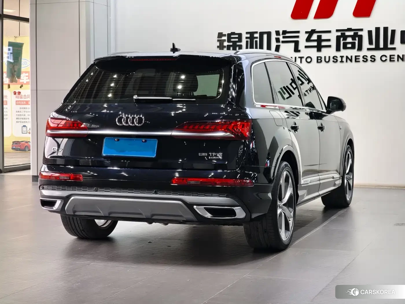 Audi Q7 2020 Черный из Китая, фото 5