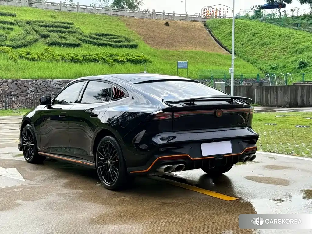 Chang'an UNI-V 2026 Черный из Китая, фото 3
