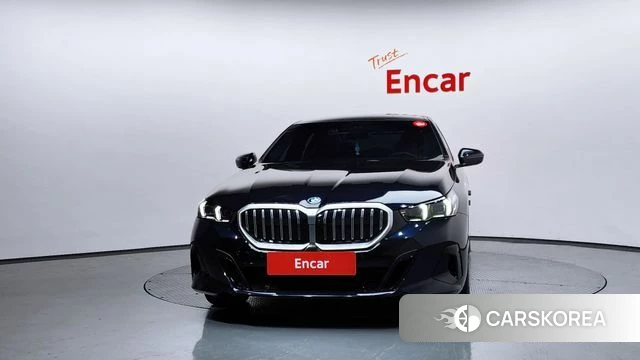 BMW 5 Series (G60) id 4527593 из Кореи 23