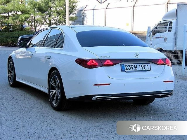 Mercedes-Benz E-Class W214 2025 Белый из Кореи, фото 3