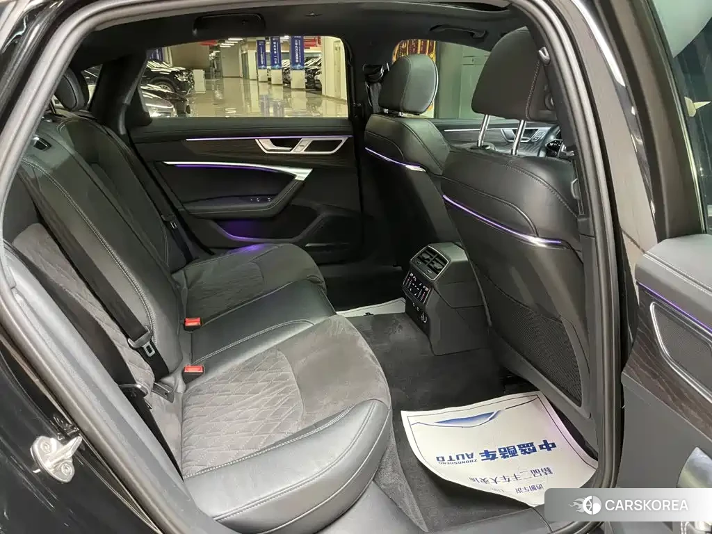 Audi A6L id 4679616 из Китая 23