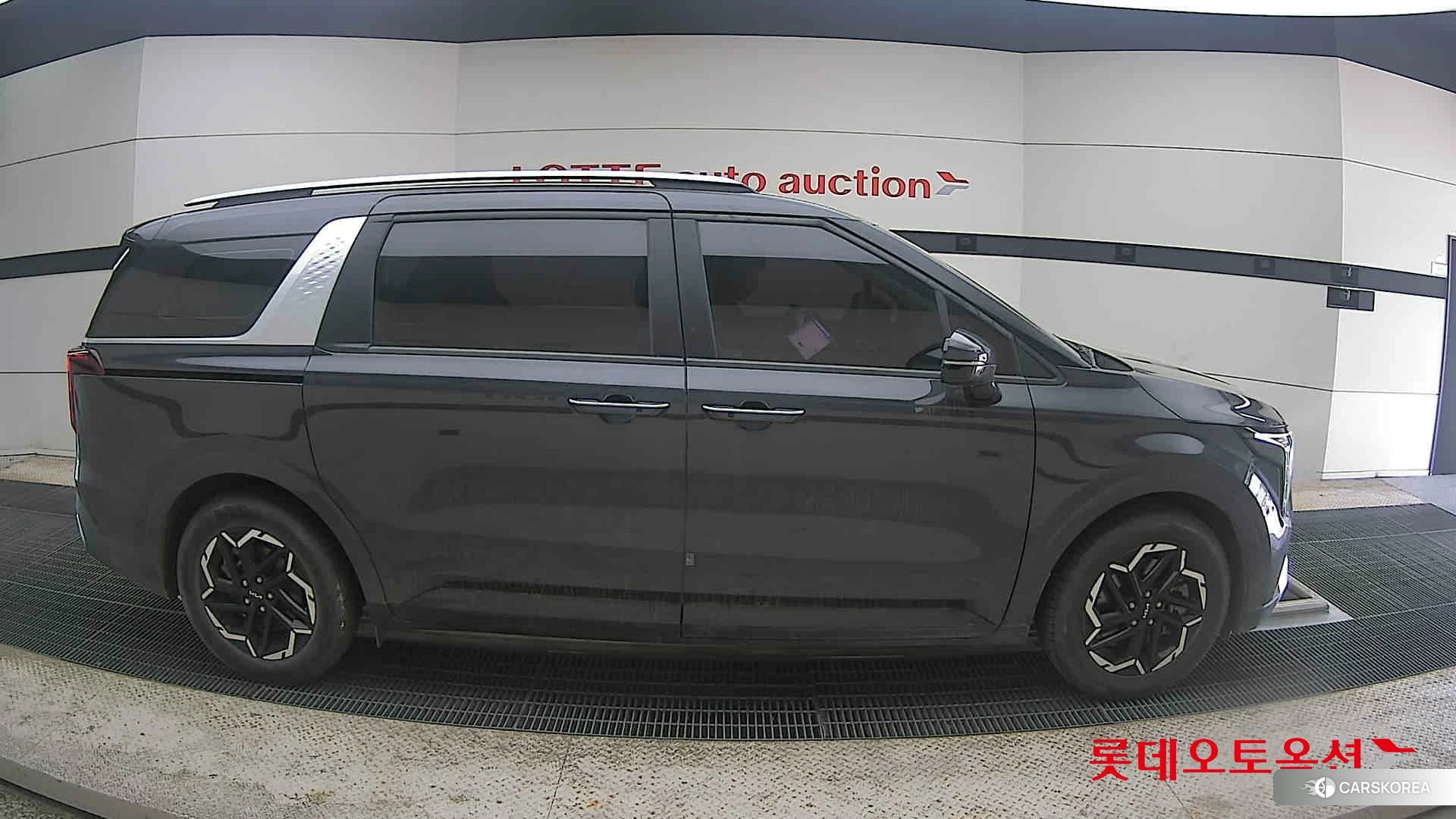 Kia Carnival id 4289532 из Кореи 23