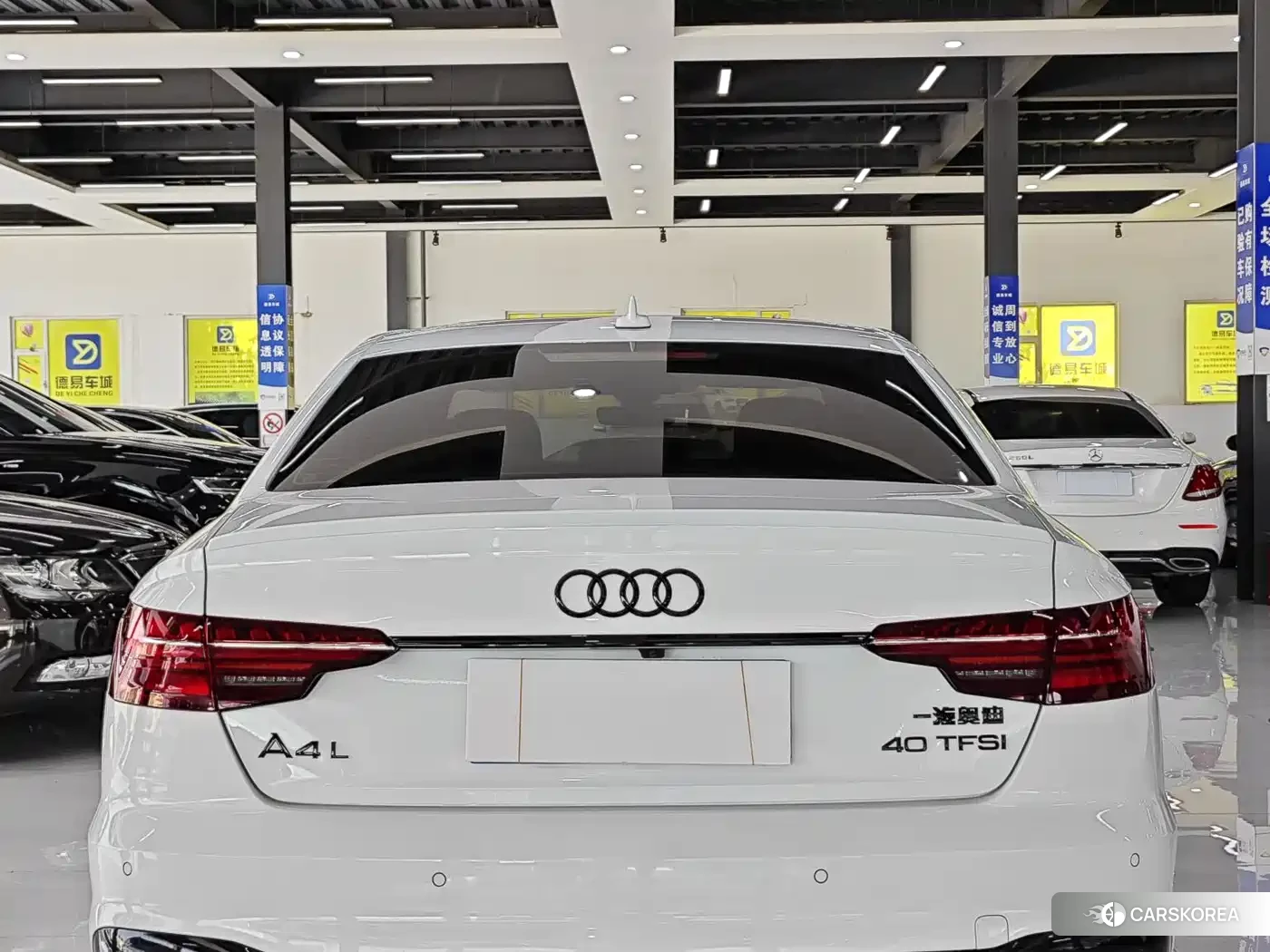 Audi A4L 2025 Белый из Китая, фото 3