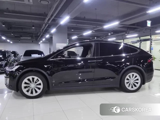 Tesla Model X id 2980878 из Кореи 10