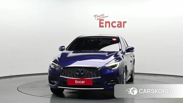 Infiniti Q30 id 4285716 из Кореи 23