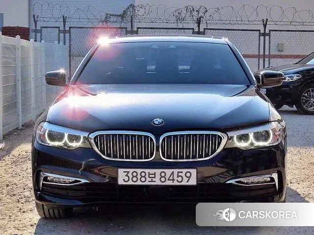 BMW 5 Series (G30) id 3761099 из Кореи 13