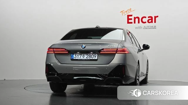 BMW 5 Series (G60) id 4548453 из Кореи 23