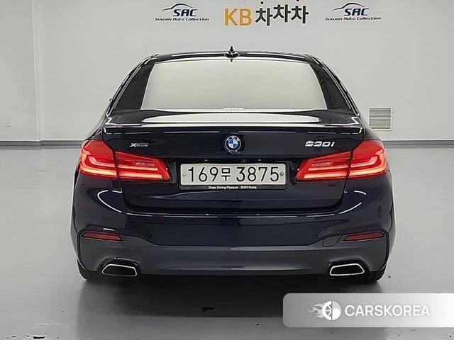 BMW 5 Series (G30) id 3833934 из Кореи 13