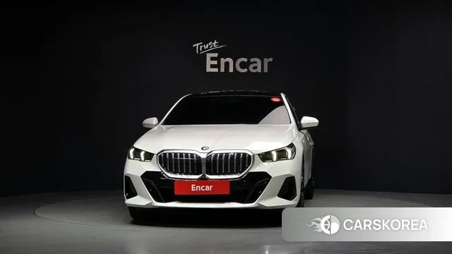 BMW 5 Series (G60) id 3585558 из Кореи 13