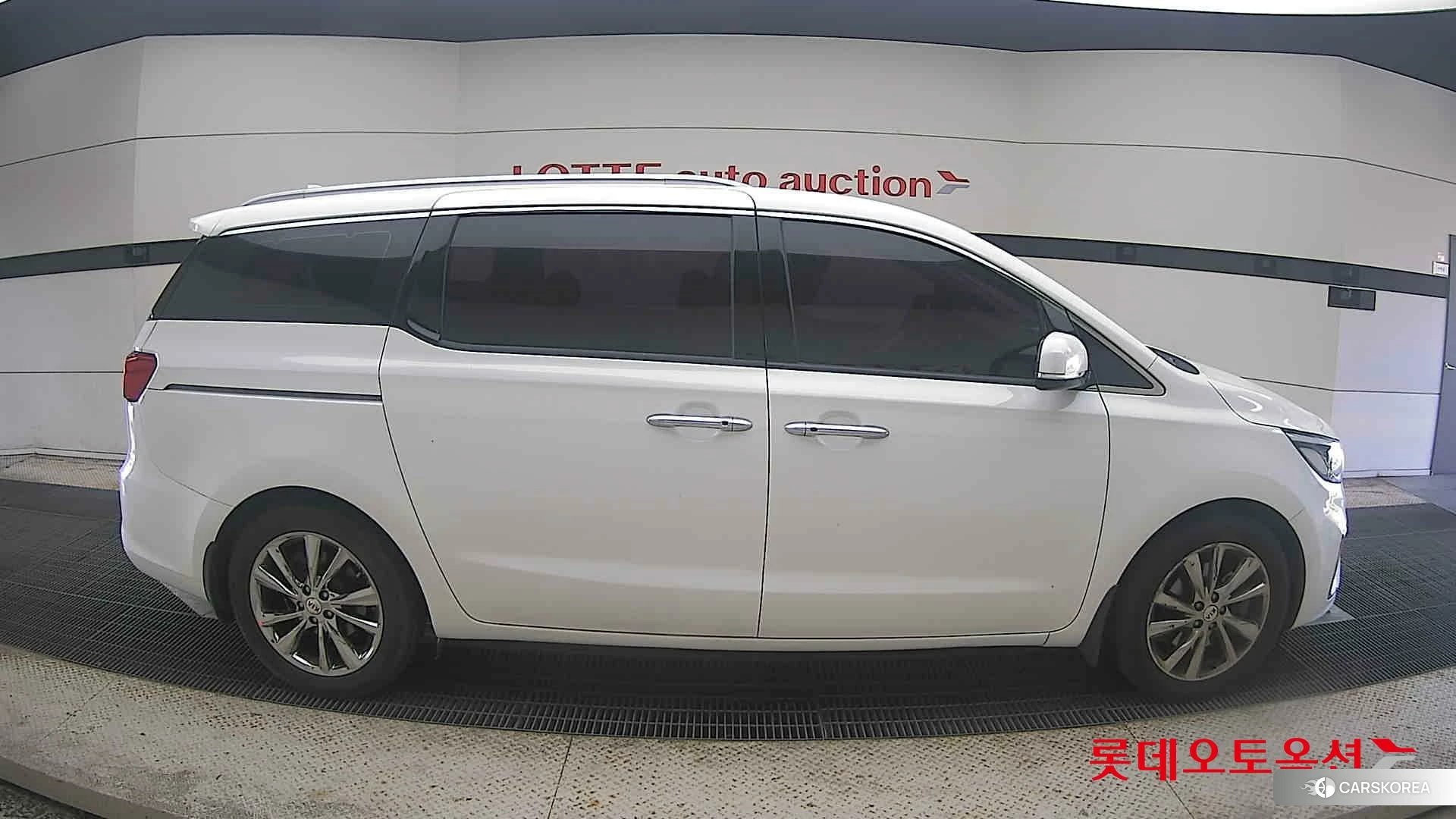 Kia Carnival id 4909152 из Кореи 23