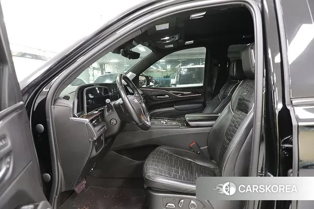 Cadillac Escalade 5th Generation 2023 Черный из Кореи, фото 3