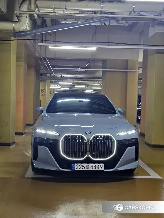 BMW 7 Series (G70) id 3706160 из Кореи 12