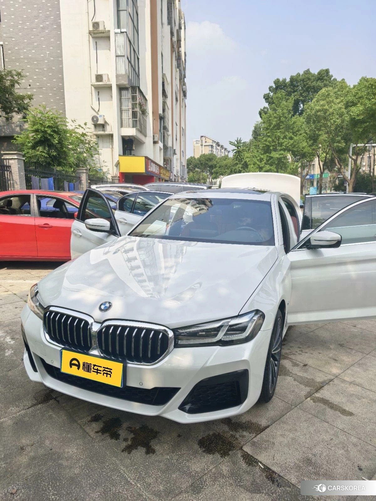 BMW 5 series 2020 Белый из Китая, фото 3