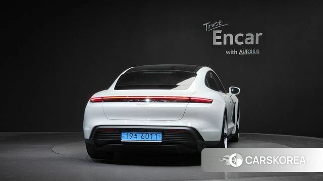 Porsche Taycan id 4880113 из Кореи 23