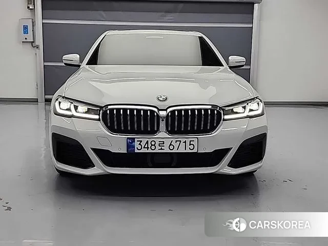 BMW 5 Series (G30) id 3492393 из Кореи 13