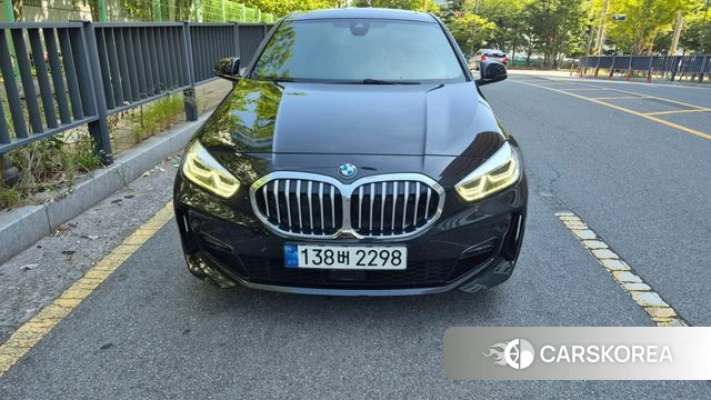 BMW 1 Series (F40) 2024 Черный из Кореи, фото 3