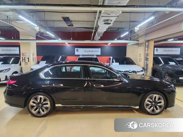 BMW 7 Series (G70) id 4649767 из Кореи 13