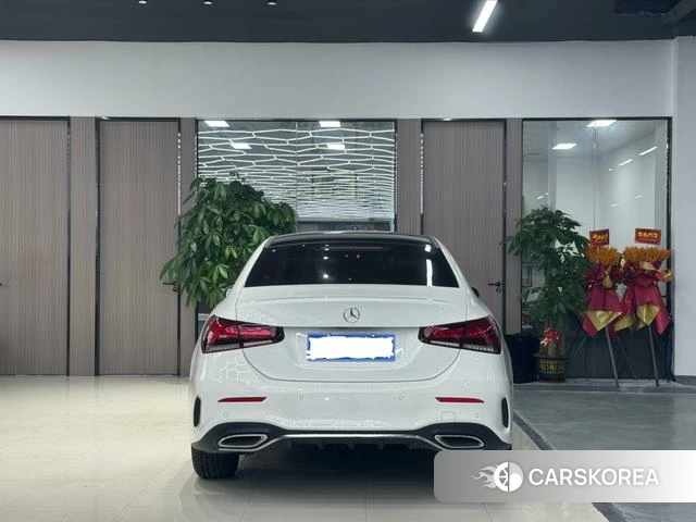 Mercedes-Benz Class A 2022 Белый из Китая, фото 3