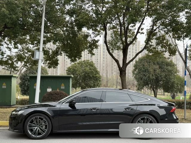 Audi A7 2023 Черный из Китая, фото 3