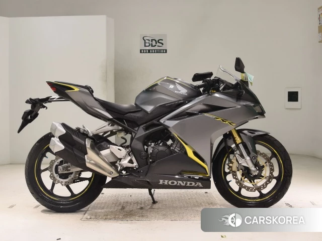 Honda CBR250RR ABS 2017 из Японии, фото 2