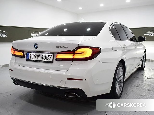 BMW 5 Series (G30) id 4893936 из Кореи 13