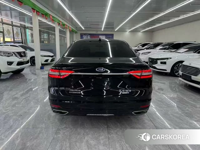 Ford Taurus 2021 Черный из Китая, фото 3