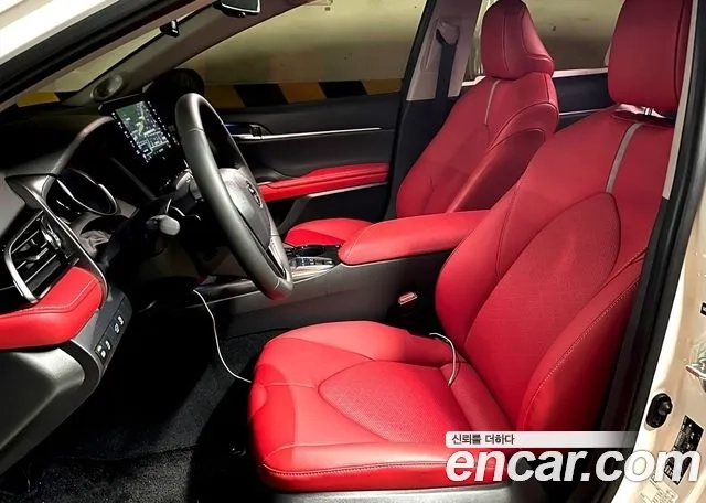 Toyota Camry (XV70) 2024 Белый из Кореи, фото 3