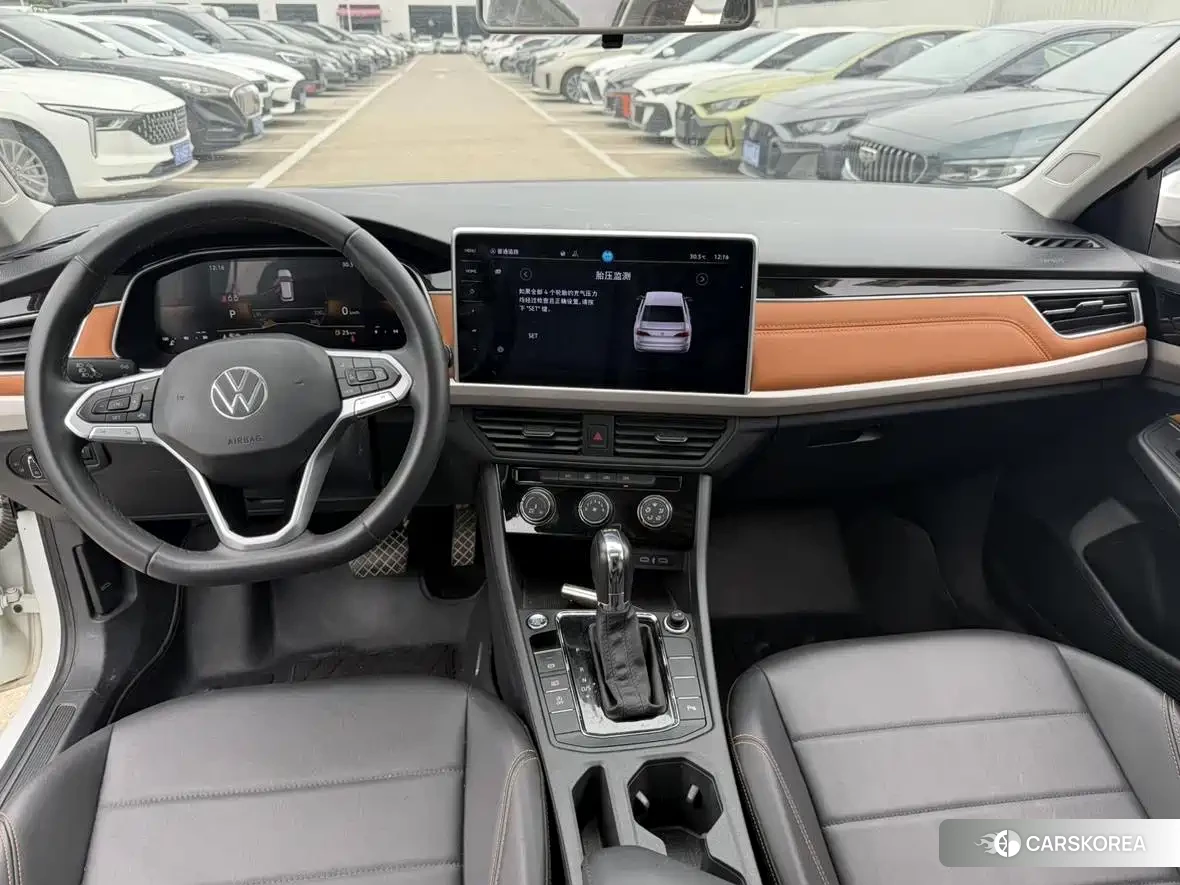 Volkswagen Bora 2023 Белый из Китая, фото 5