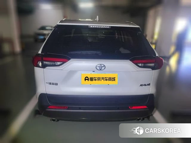 Toyota RAV4 Rongfang 2022 Белый из Китая, фото 3
