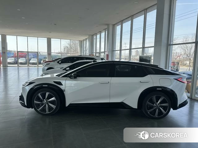 Toyota bZ5 id 4272927 из Китая 23