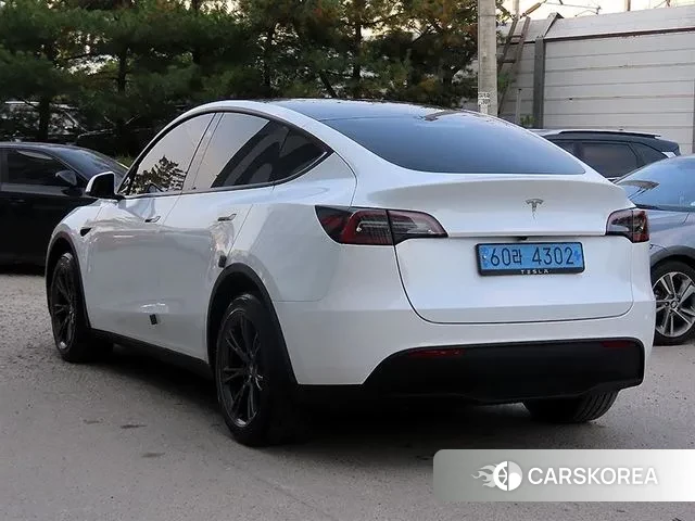 Tesla Model Y id 3338564 из Кореи 13